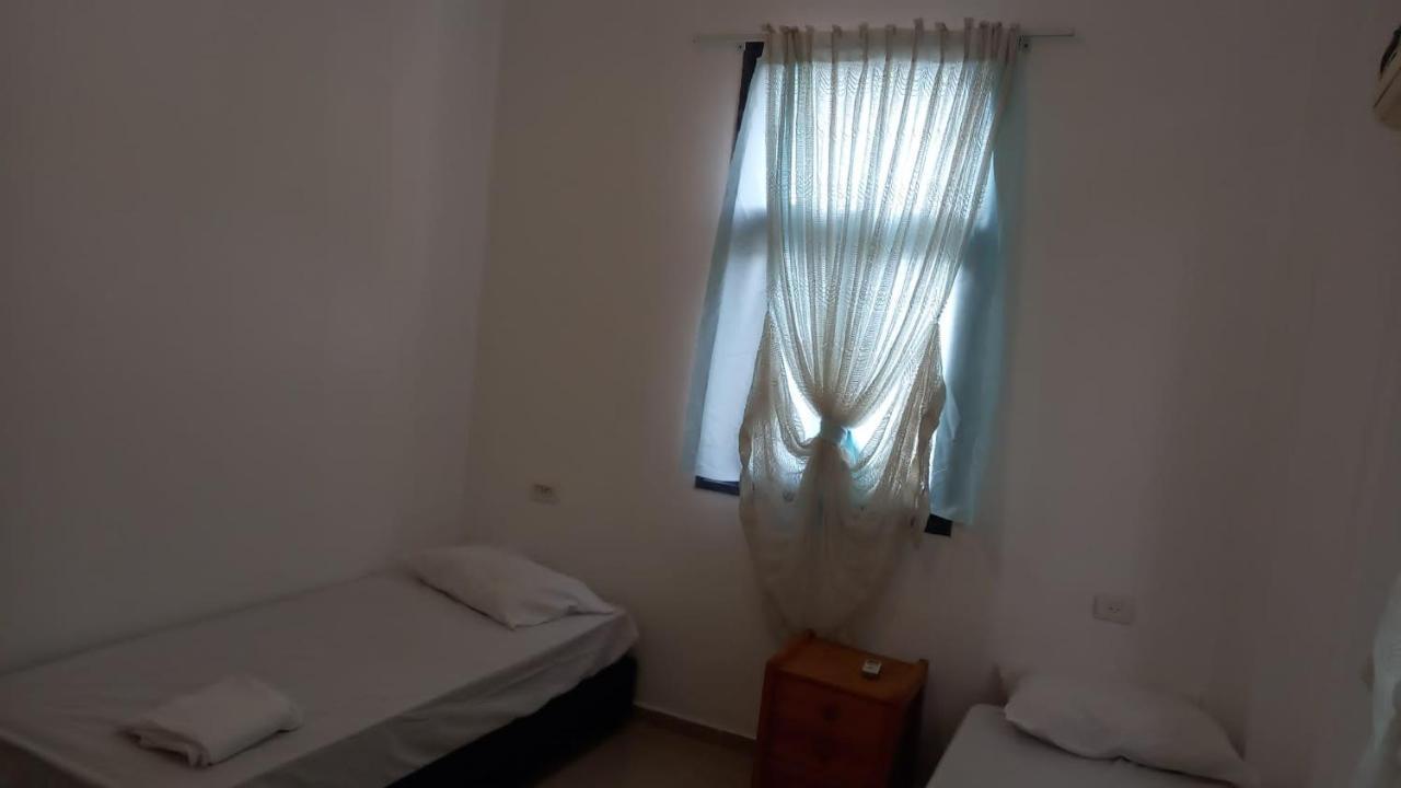 פינה שקטה דקה הליכה לכנרת והטיילת Tiberíades Exterior foto